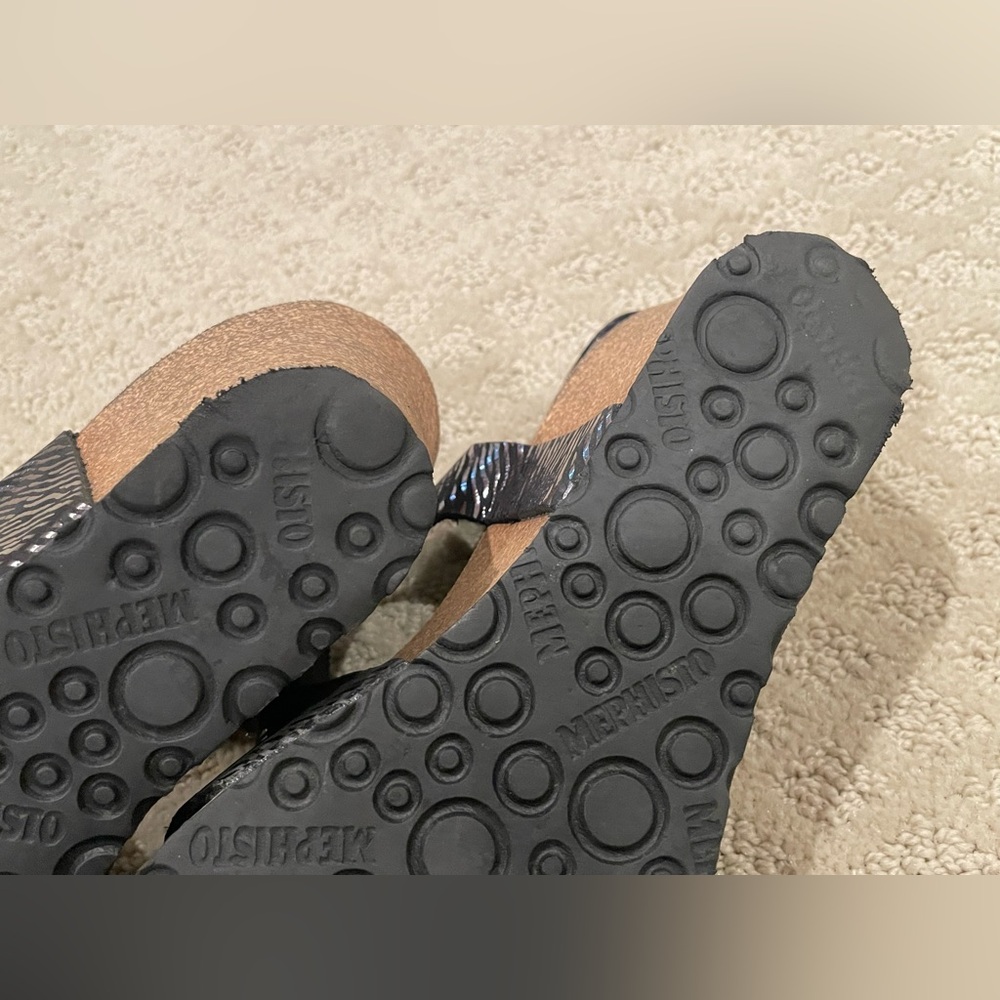 Mephisto Lyla Sandals  38 EUC - Picture 9 of 15